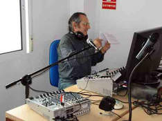 JFM RadioÂ´s Mike Francis Abanilla Mobile Fiesta Roadshow